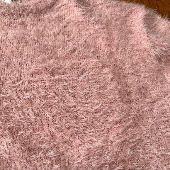 NWOT H&M Fuzzy Knit Sweater - Picture 4 of 7